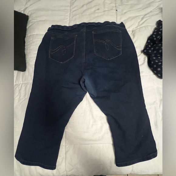 Royal Women’s Dark Blue Capri Pants, 16W - Picture 5 of 6